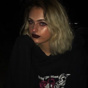 Meet your Posher, Hope